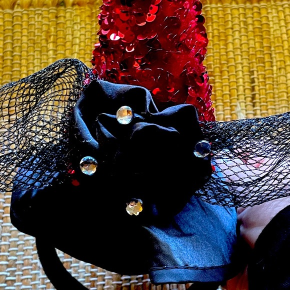 Amazon - Picture 4 of 5